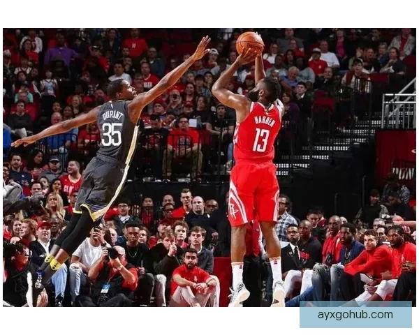 骑士主帅称赞球队拼搏精神 热火角色球员关键时刻投篮制胜 骑士主帅称赞球队拼搏精神 热火角色球员关键时刻投篮制胜